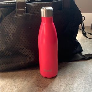 Authentic S’well Bottle in 🔥🔥Pink!
